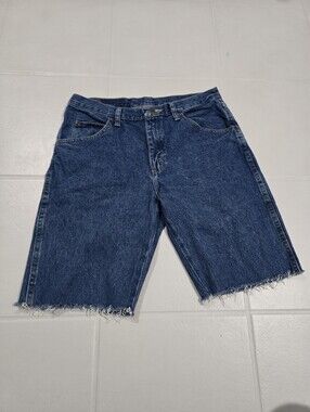 Wrangler Blue Jean 100% Cotton Denim Pockets Ripped Shorts Size 32x30